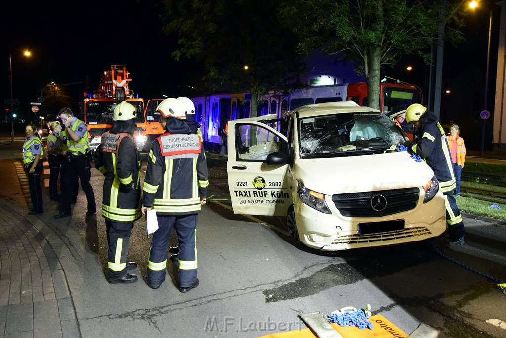 VU PKW Strab Koeln Niehl Amsterdamerstr Friedrich Karlstr P227.JPG - Miklos Laubert